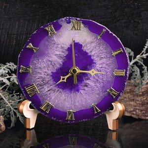 Natural Agate Crystal Stone Clock /Desk Clock Roman Numeral Purple