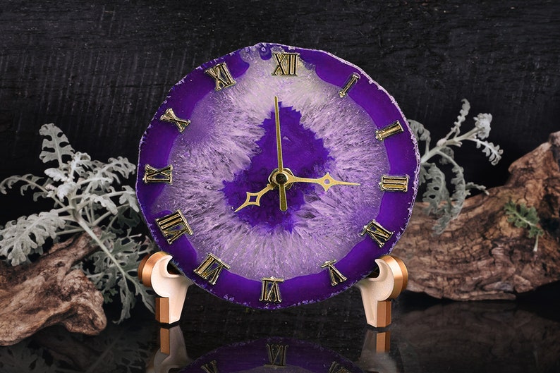 Natural Agate Crystal Stone Clock /Desk Clock Roman Numeral Purple