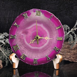 Natural Agate Crystal Stone Clock /Desk Clock Roman Numeral Pink