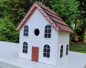 White Birdhouse, Handmade Bird House, Outdoor Wood Birdhouse, Functional Birdhouse, Unique Birdhouse, Country Birdhouse, Colonial Birdhouse