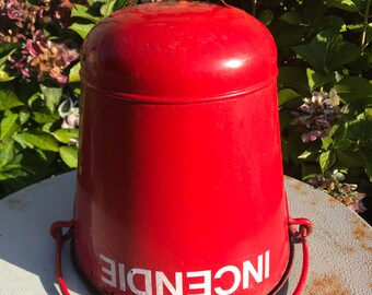 Vintage Fire Bucket Incendie Planter