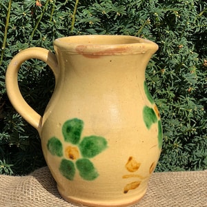 Jarra francesa antigua de cerámica Savoyard Jaspe Pitcher