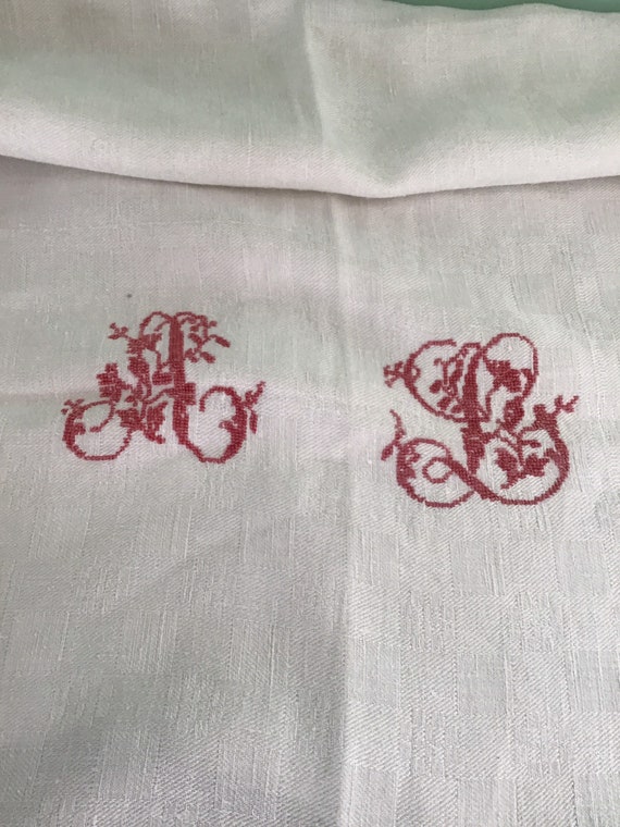 Monogrammierte französische Tischdecke, französische Tischwäsche, französische Küche