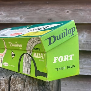 Souvenirs sportifs - Coffret de balles de tennis Dunlop Fort / vintage des années 1970 - France