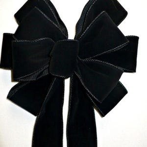 Large black velvet wreath lantern tree bow, black velvet wreath bow, black decorate bow.