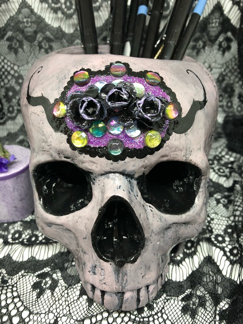 Amazon Com Skull Makeup Brush Holder Pen Holder Vanity Desk Office
