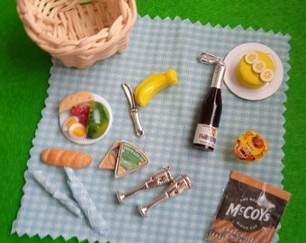 Dolls House Luxury Picnic Blue 12th Scale Miniatures Food Basket 1:12th Scale 1/12th Scale