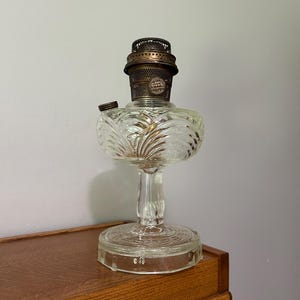 Vintage Aladdin Washington Drape Oil Lamp Plain Stem 1940-1941 Boudoir Style B-53 Antique Oil Lamp Vintage Oil Lamp Clear Glass