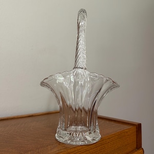Vintage Glass Basket Feather Handle Braided Handle Basket Vase Glass Basket Candy Dish With Handle Colonial Panels Flower GirlBrides Basket