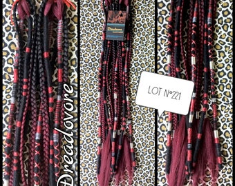 6 Atebas, 4 braids and synthetic pearls. 55cm. Tie and dye Bordeaux and black. Dreadlocks, Dreadovore