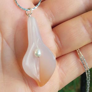 Carnelian Lily Necklace Ancient Fertility Amulet Pendant Carnelian Flower Pendant Pearl Flower Necklace Timeless Treasure Jewelry Gift 61466