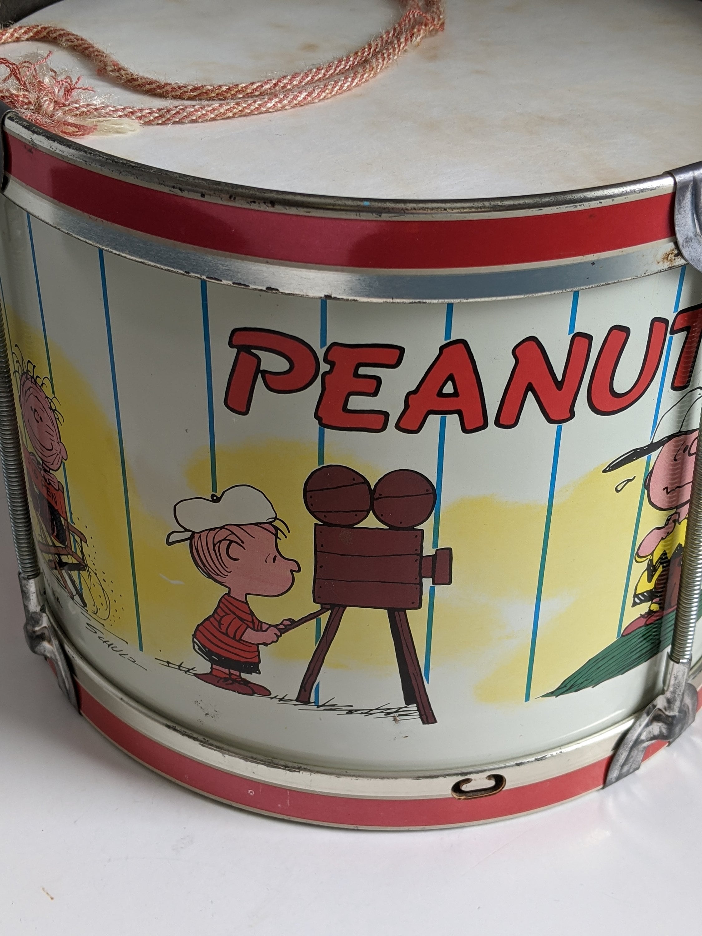PEANUTS PARADE DRUM Metal Charles Shultz 1969 J Chein & Co
