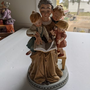 LEFTON China Hand Painted Figurine “Storytime with Grandma” Hand-Numbered #4721