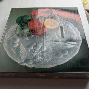 Mikasa Crystal Bountiful Buffet Platter 12 inch Round