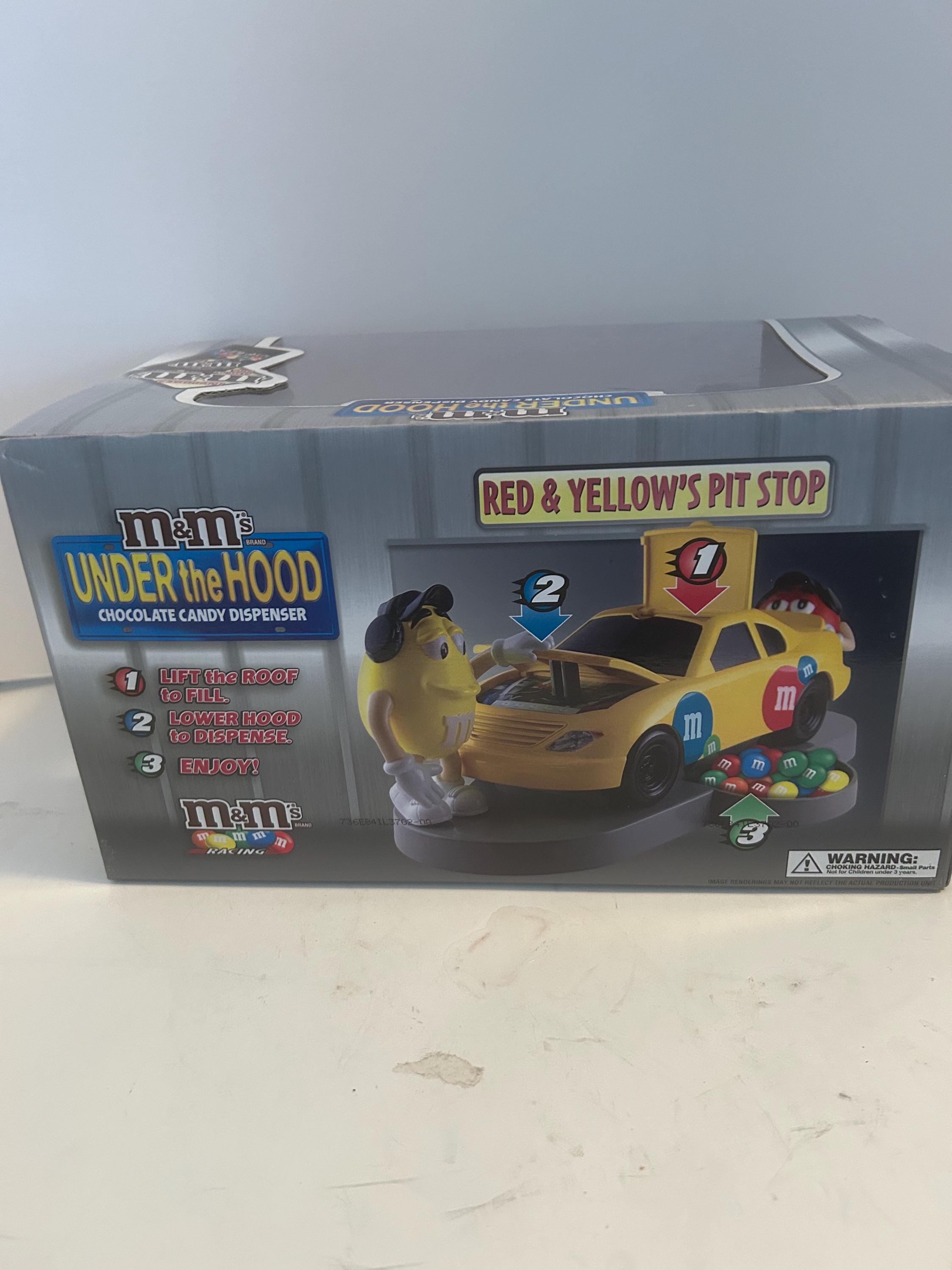 オリジナル ボックスに入った新しいビンテージ M&Ms「Under the Hood