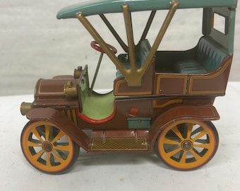 Old fashion wind up car, vintage toy, vintage car, collectable model T