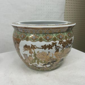 Large Chinese Oriental Asian Pot Porcelain Fish Bowl Planter Jardiniere