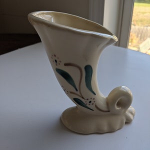 Vintage Purinton Pottery Slip ware Cornucopia Florero Pintado a Mano