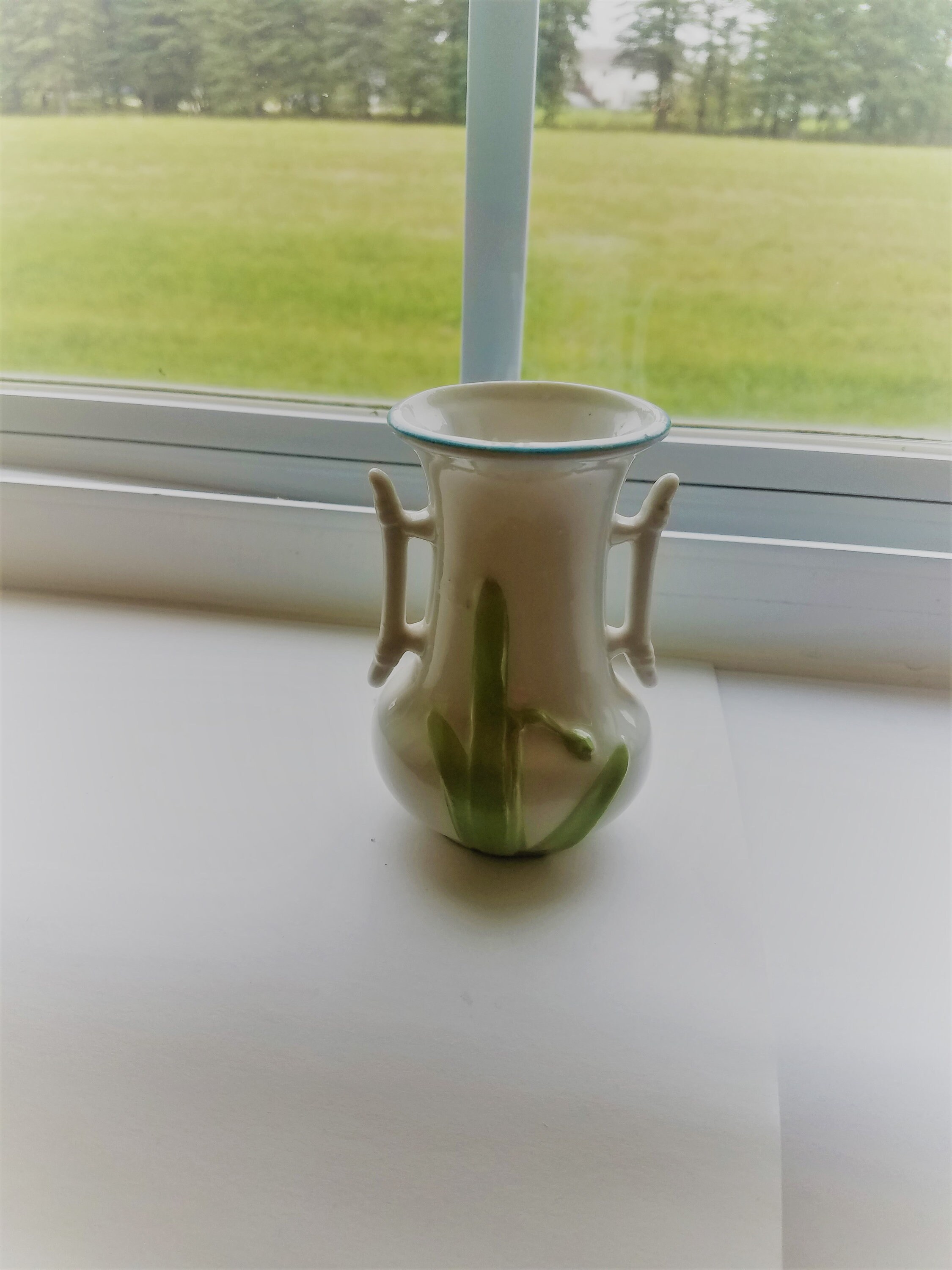 Vintage 30s Japanese Porcelain TRICO Bud Vase 4 Raised Flower Design Made in Nagoya Japan Etsy 日本