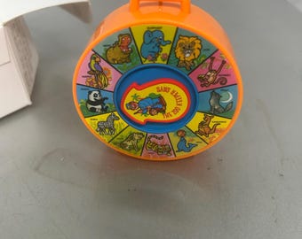Hallmark Fisher Price See n Say The Zoo Keeper kerstornament met doos