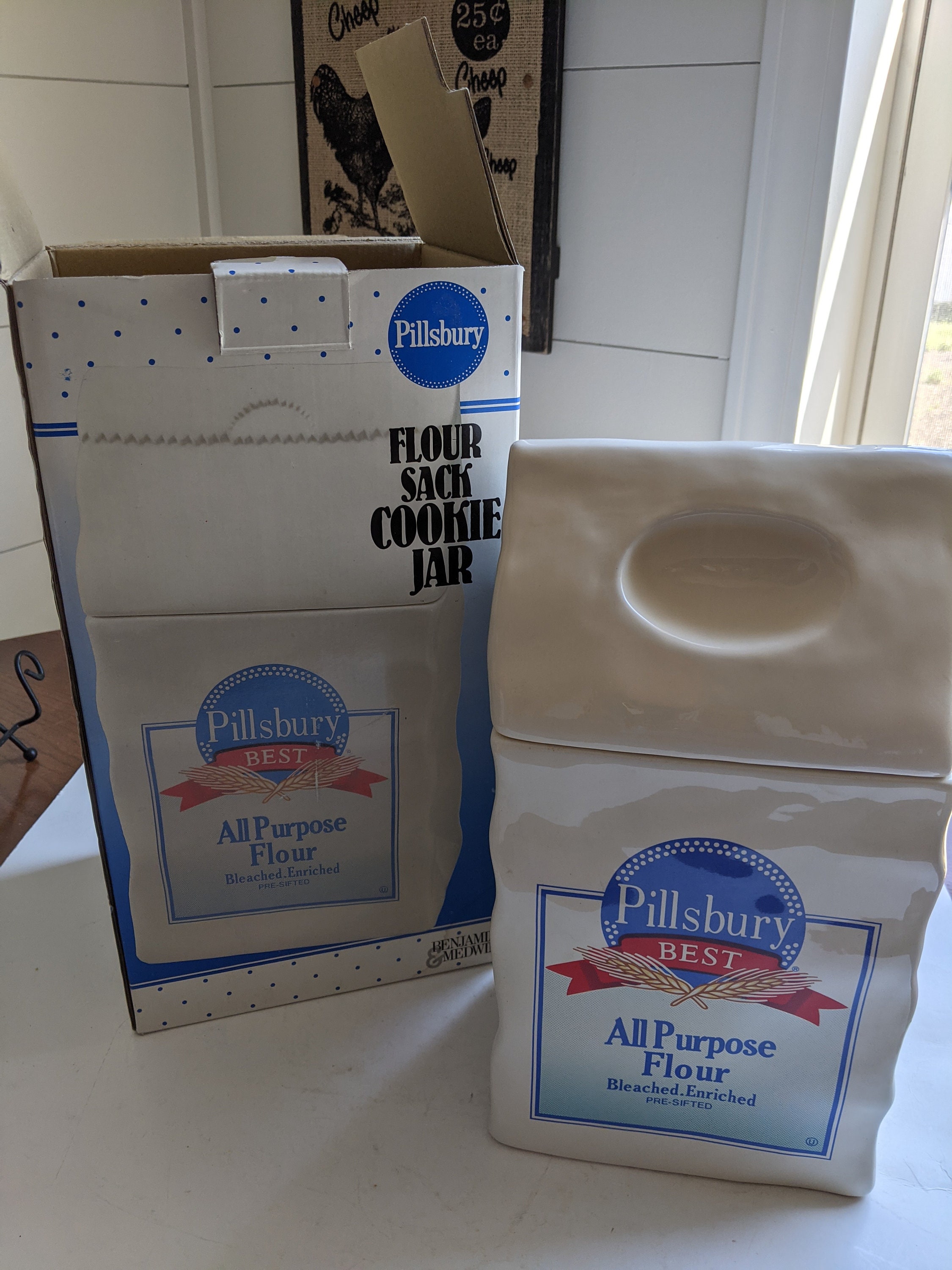 Ceramic Benjamin & Medwin Pillsbury Best All Purpose Flour Sack Cookie