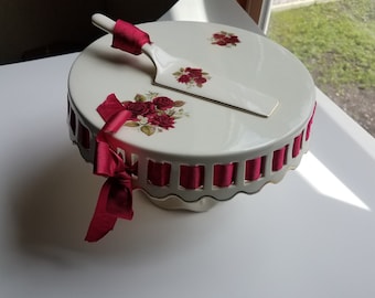 Vintage keramieken taartbord met serveerschaal - roze roosontwerp, gouden rand