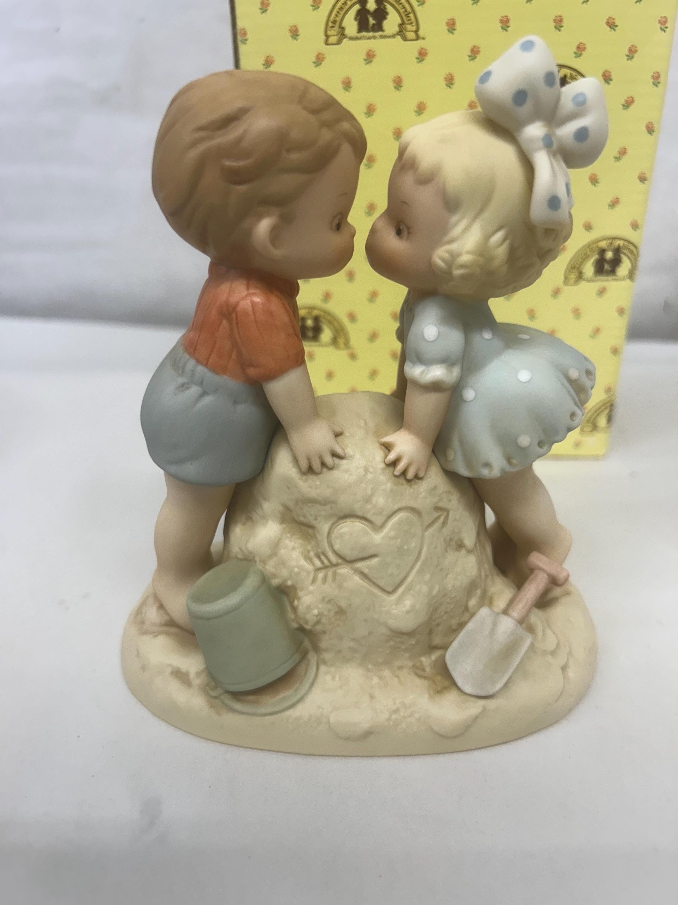 Memories of Yesterday 602914 Love Begins W Friendship Sand Beach