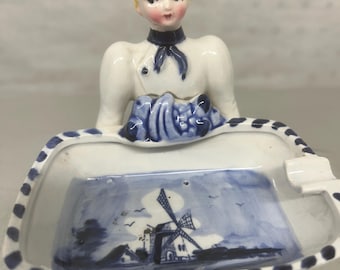 Popielniczka dla chłopca z Delft