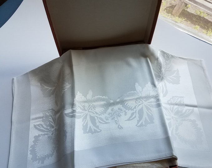 Vintage White Damask Napkins by Fieldcrest 20 X 20 Celosheen Napkins