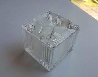 Vintage loodkristallen geschenkdoos. Snuisterijdoosje