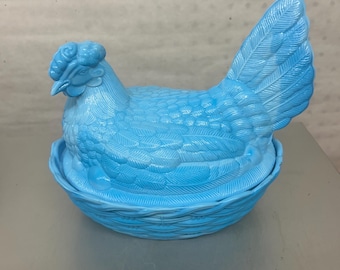 LargeVintage blauw en wit slakkenglas van L.G. Wright-kip op een nest van 8 x 7 inch hoog. Geen breuken of barsten.