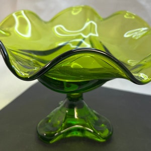 Vtg Viking Glass Avocado Green Epic Drape Three Footed Bowl