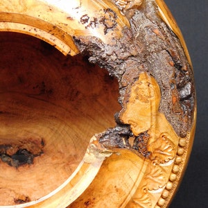 ART (260) – Handmade Wood Vessel | Handcarved Art | Carved Wood | Woodcarved Sculpture | Wood Art for Home | Unique Gift