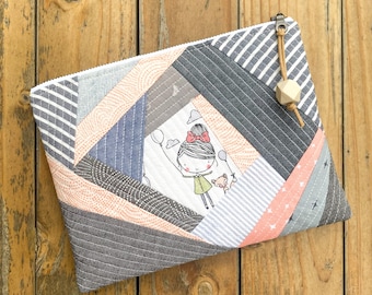 Quilted Notions Bag - Small Zipper Clutch - Feminine Vibes Pouch - Girlie Gift - Scrappy QAYG Bag - Cute Project Bag - Modern Zip Pouch