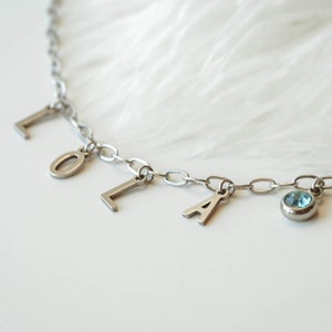 Pulsera con nombre personalizada, letras iniciales de acero inoxidable.