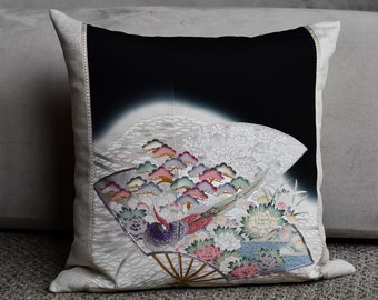 Vintage Japanese Kimono Silk Pillow Cover 20" x 20" • Vintage Silk Crepe de Chine + Linen/Rayon • Decorative pillow case by Fabric17 Studio