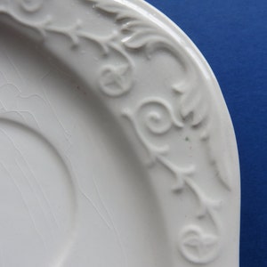 Plate Staffordshire Scenic relief Crown Devon Fieldings English Earthenware image 3