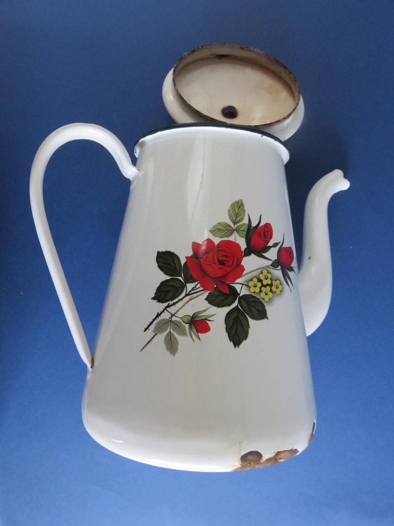 France 40/'s/' -Decor: red roses on White Background Beautiful Old Enamelled Coffee Pot Brittany