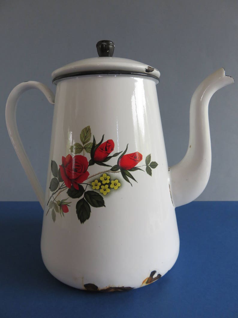 France 40/'s/' -Decor: red roses on White Background Beautiful Old Enamelled Coffee Pot Brittany
