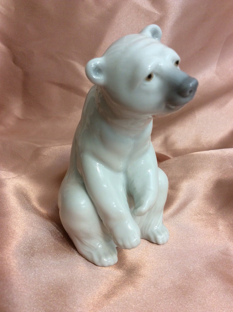 Lladro Porcelain Figurine 1208 Resting Polar Bear Etsy