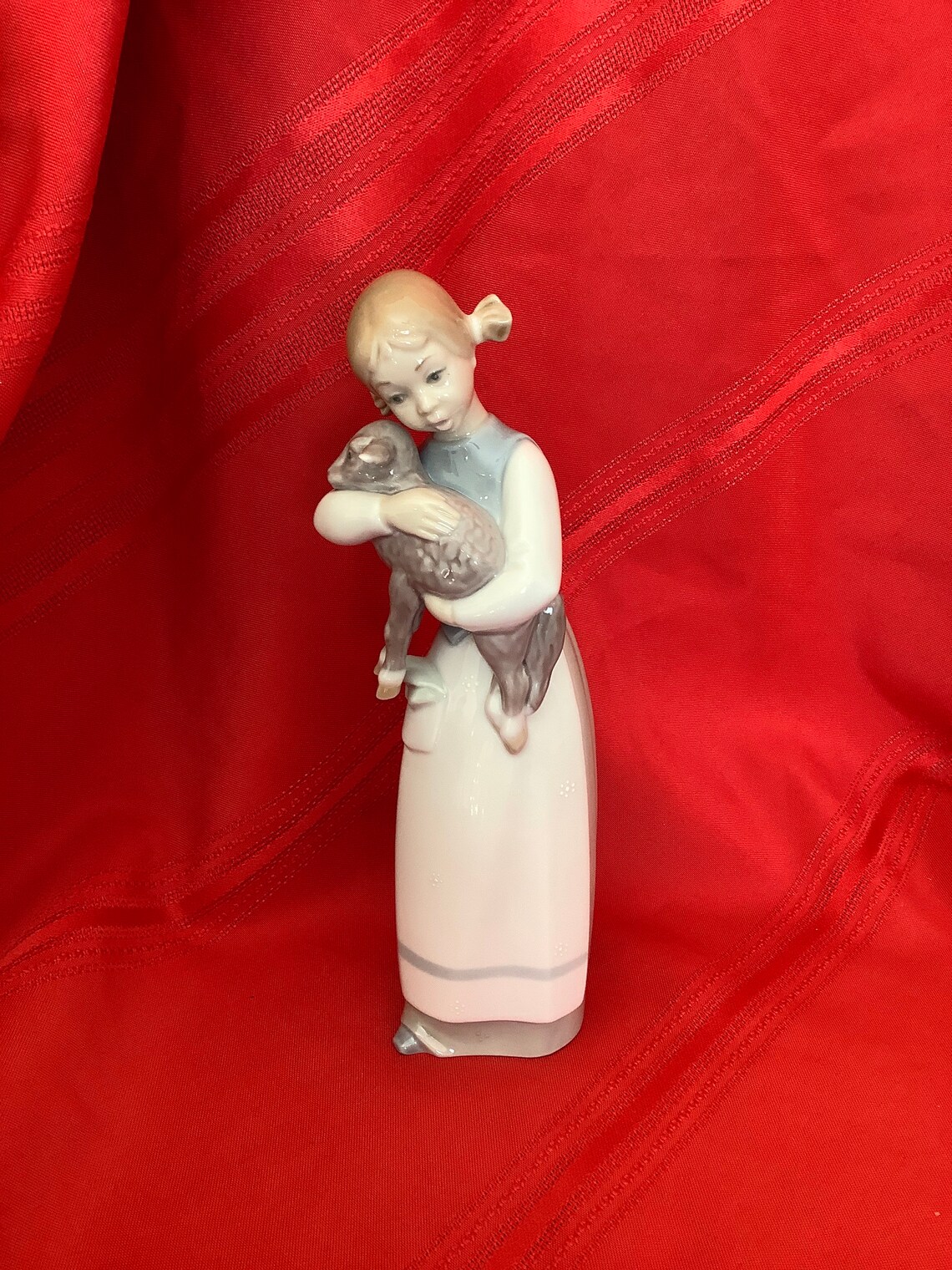 Lladro Figurine 1010 Girl With Lamb Retired 1994 Etsy Denmark