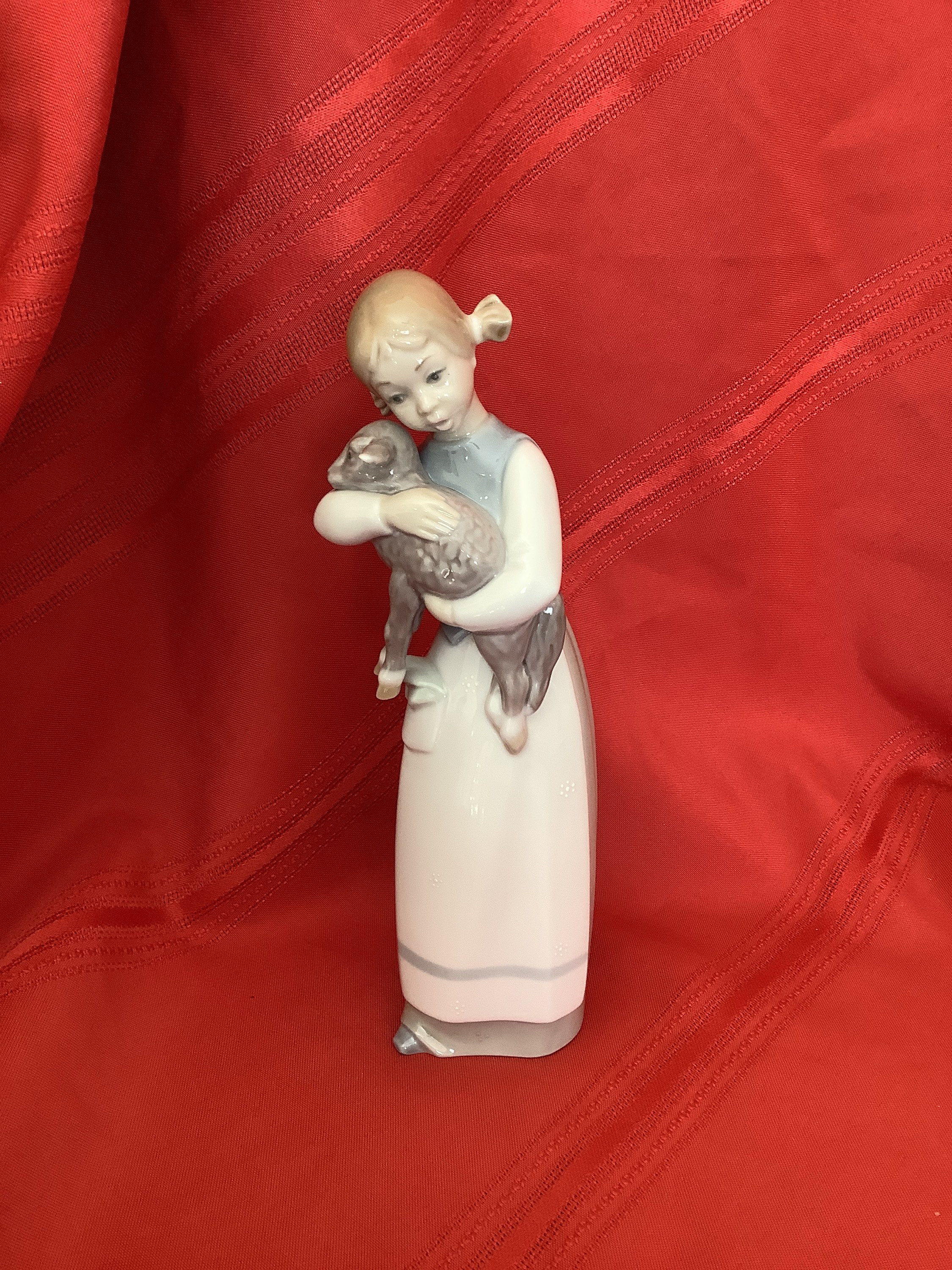 Lladro Figurine 1010 Girl With Lamb Retired 1994 Etsy