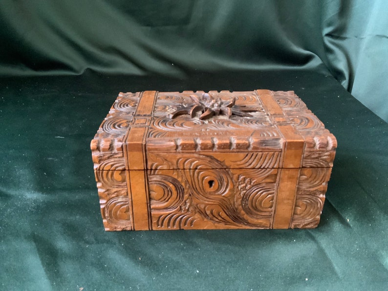 1910 Antique Carved Wood Chamonix hinged dresser box ca