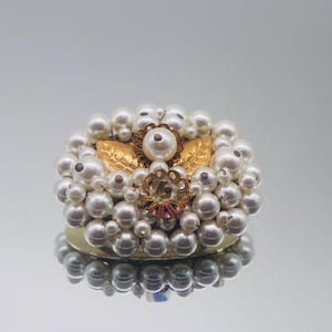 Vntage Japan Brooch