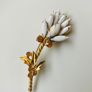 Vintage Milkglass Flower Brooch
