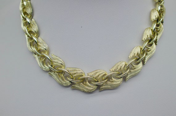 Vintage Lisner Necklace - image 1