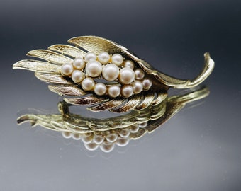 Brooch, Designer Coro, Pegasus Brooch, Gold Tone Metal, Mid