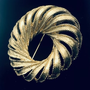 Vintage Boucher Brooch