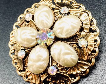 Broche de perlas de imitación de los años 60
