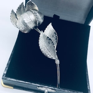 Large Coro Flower Brooch